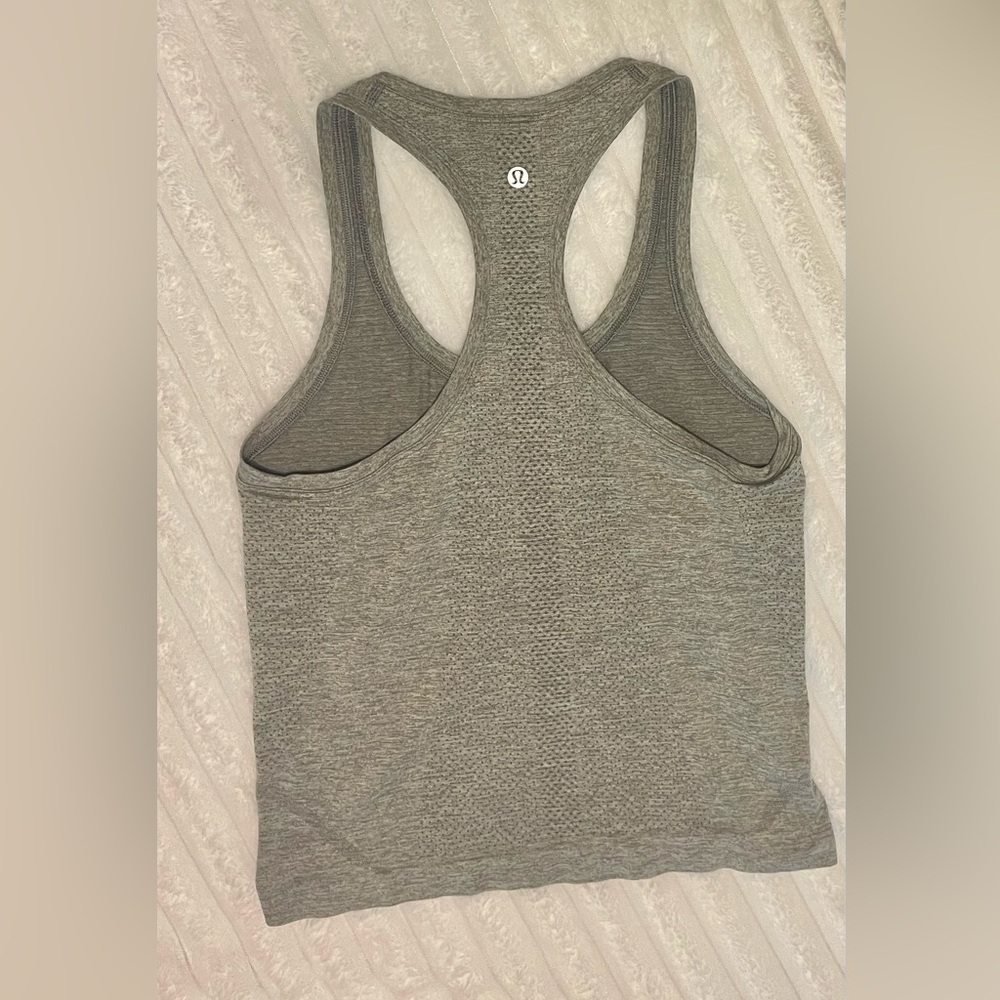 Lululemon swiftly tech racerback tank. Size 4